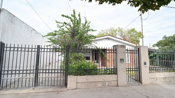 Casa en Lisandro de la Torre 1000