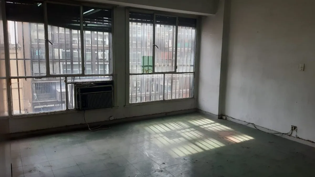 Local Comercial en Sarmiento 1100