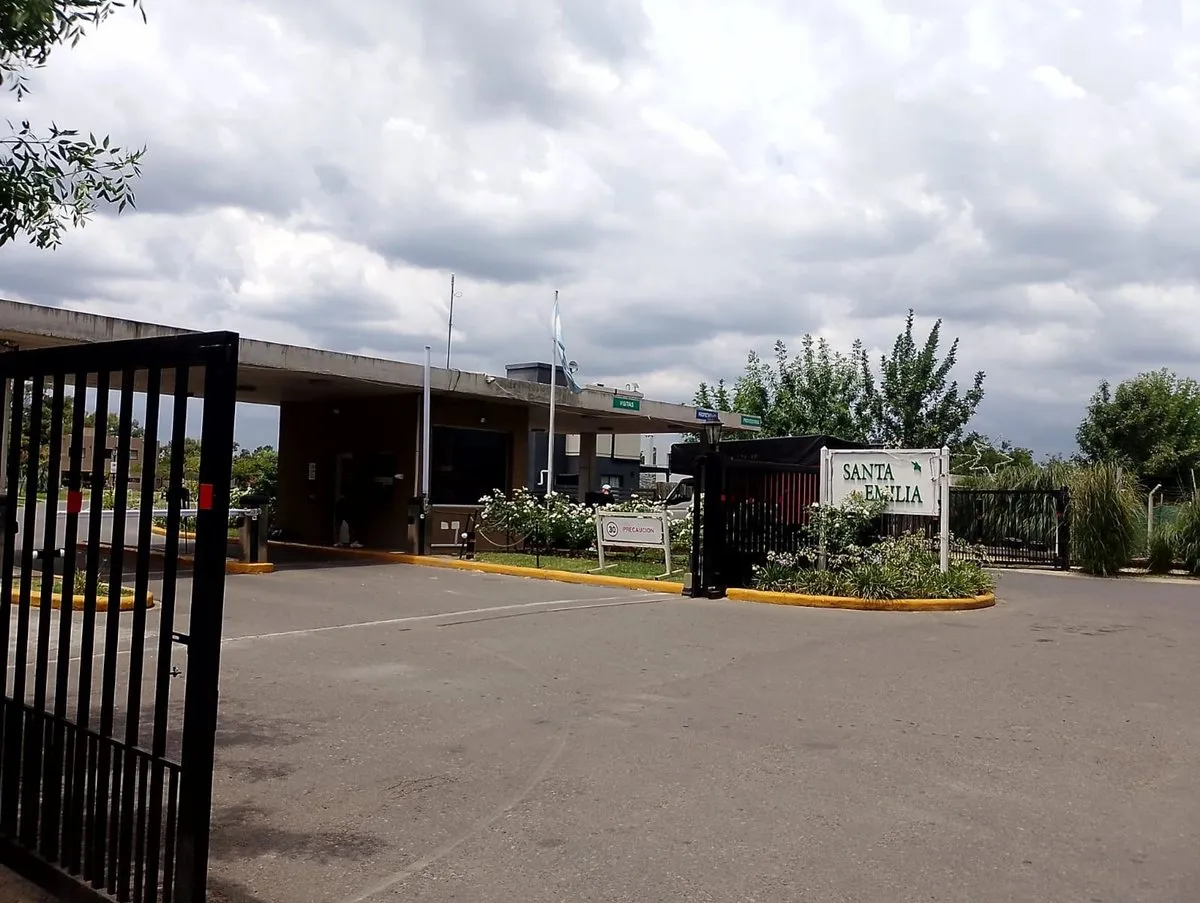 Lote en Silverio Basabe 200