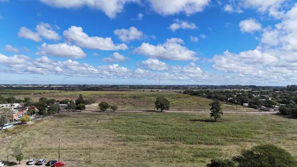 Campo en Avda. Mariano Moreno y Zaracondegui S/N