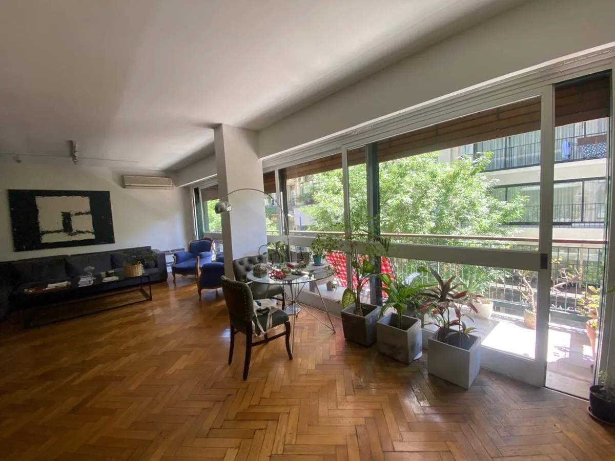 Departamento en Arenales 1200