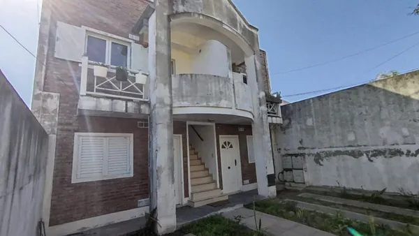 Departamento en Rivadavia 1300