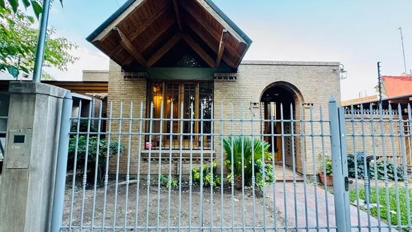 Casa en Bandera de los Andes 6300