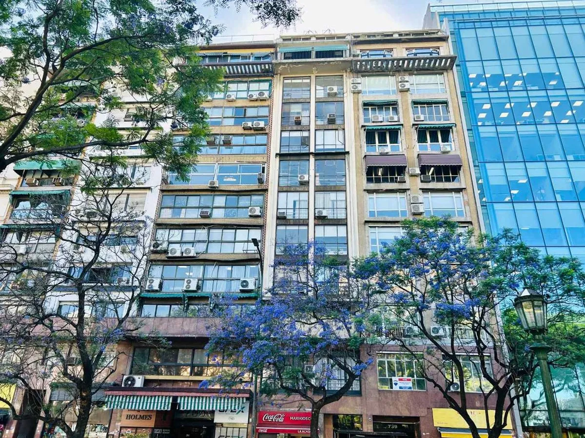 Local Comercial en Carlos Pellegrini 700
