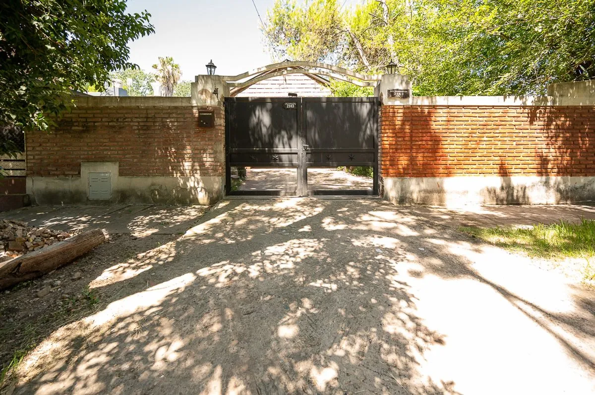 Casa en Los Camalotes 2100