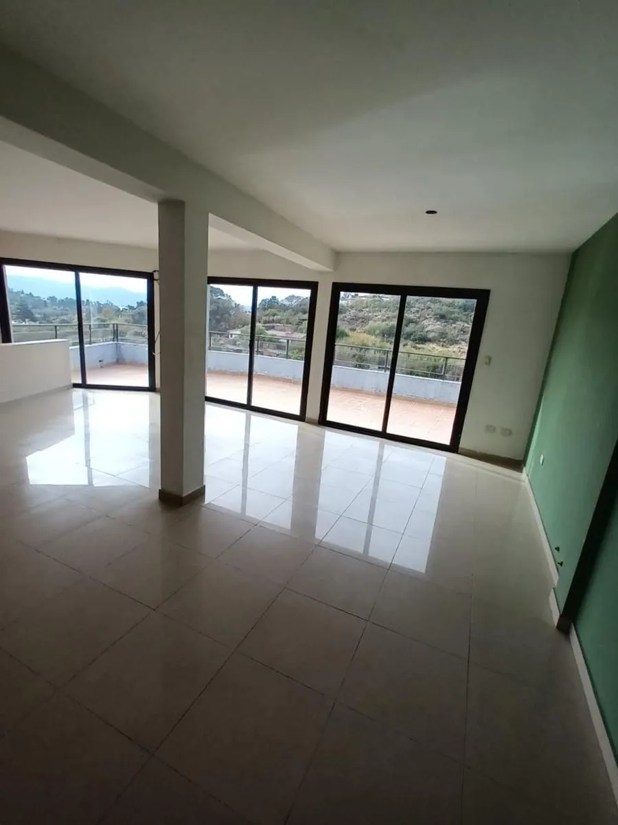 Departamento en Cervantes 200