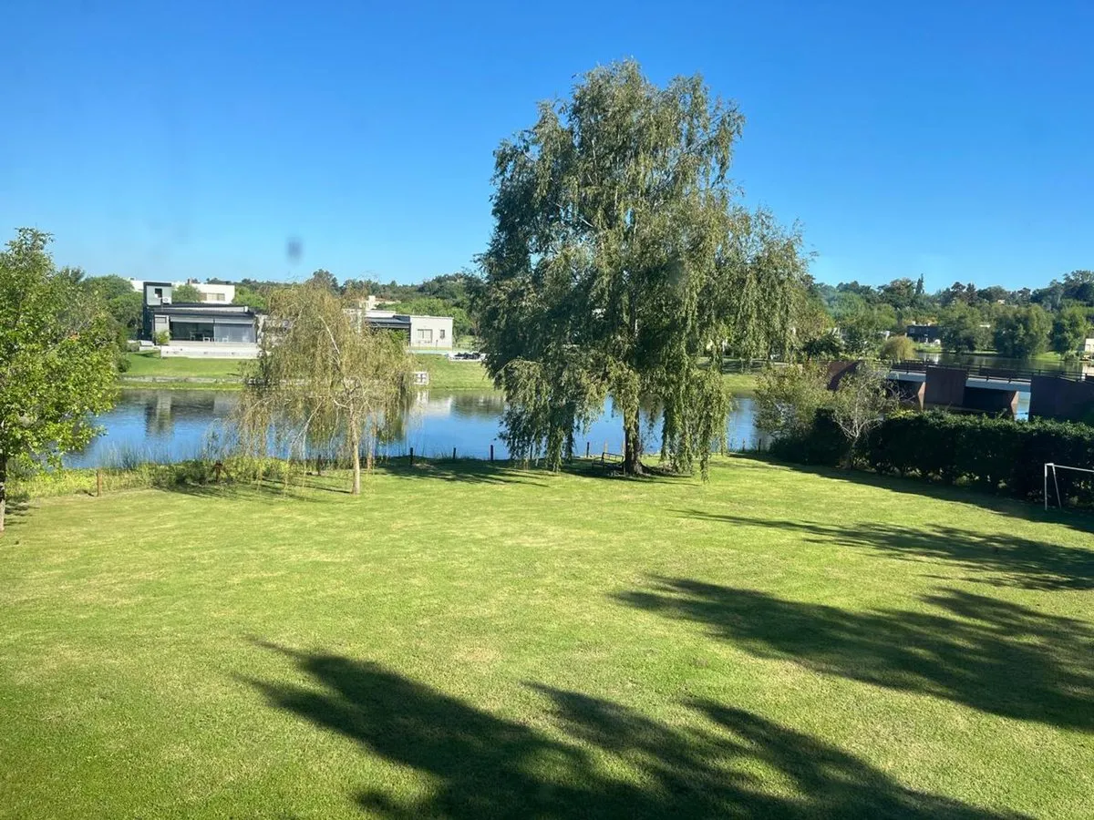 Lote en Tulipan 3900