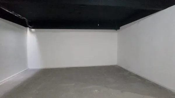 Local Comercial en Ingeniero Marconi 600