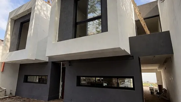 Casa en Vito Dumas 300