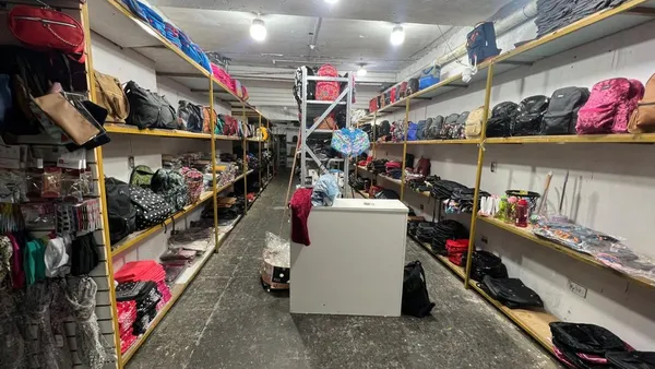Local Comercial en Avenida Hipólito Yrigoyen 2200