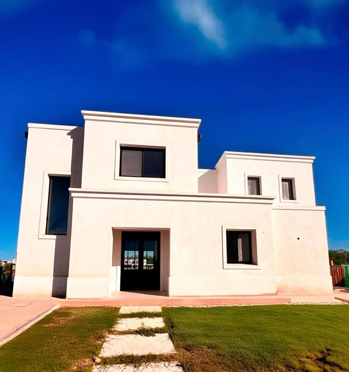 Casa en Arribeños 1600