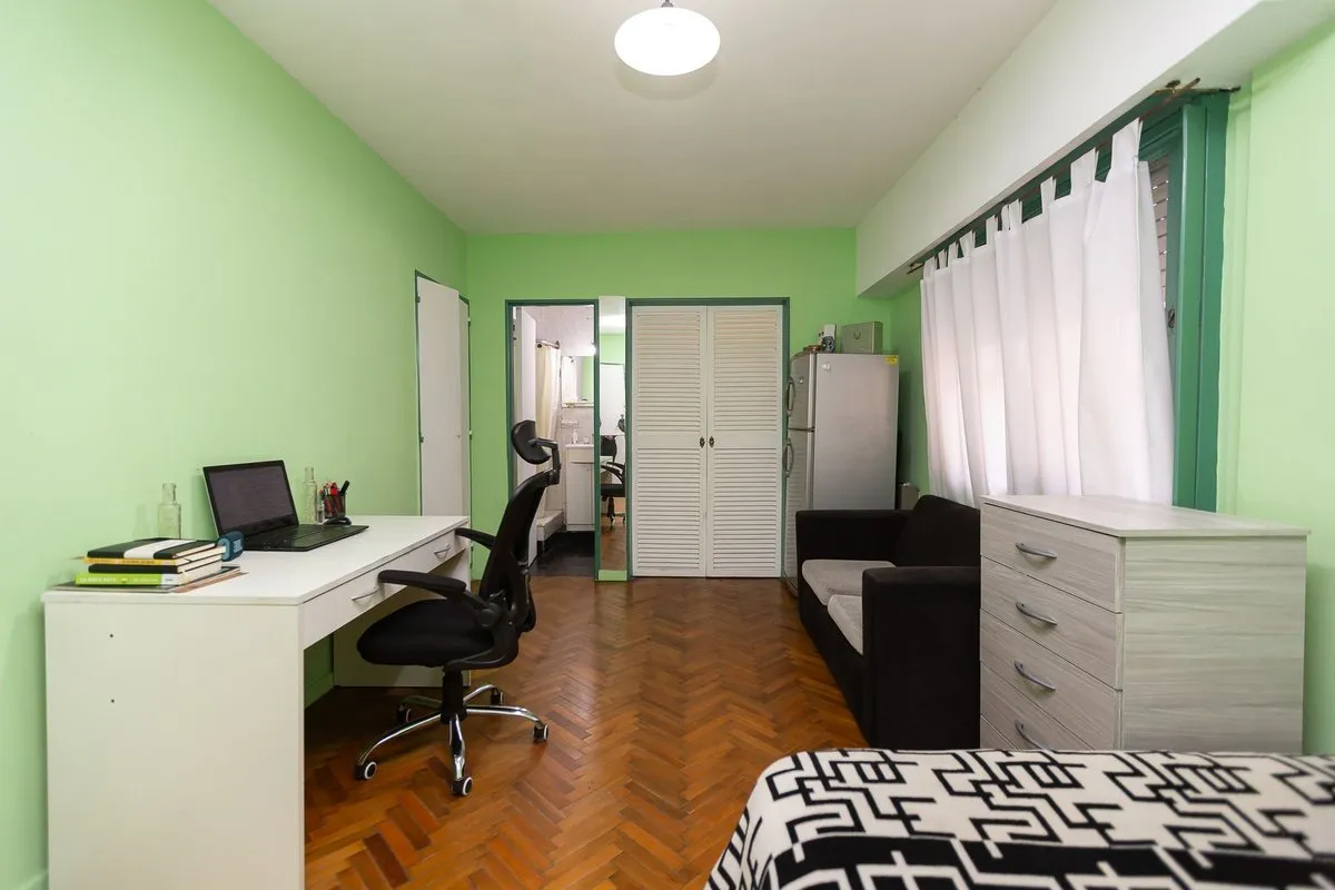Departamento en Bartolomé Mitre 200