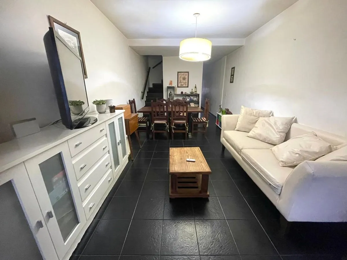 Casa en Ventura Bustos 1700