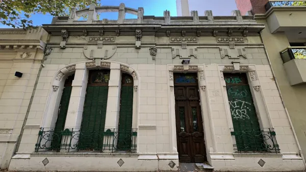 Lote en Avenida 44 E/ 5 y 6 500