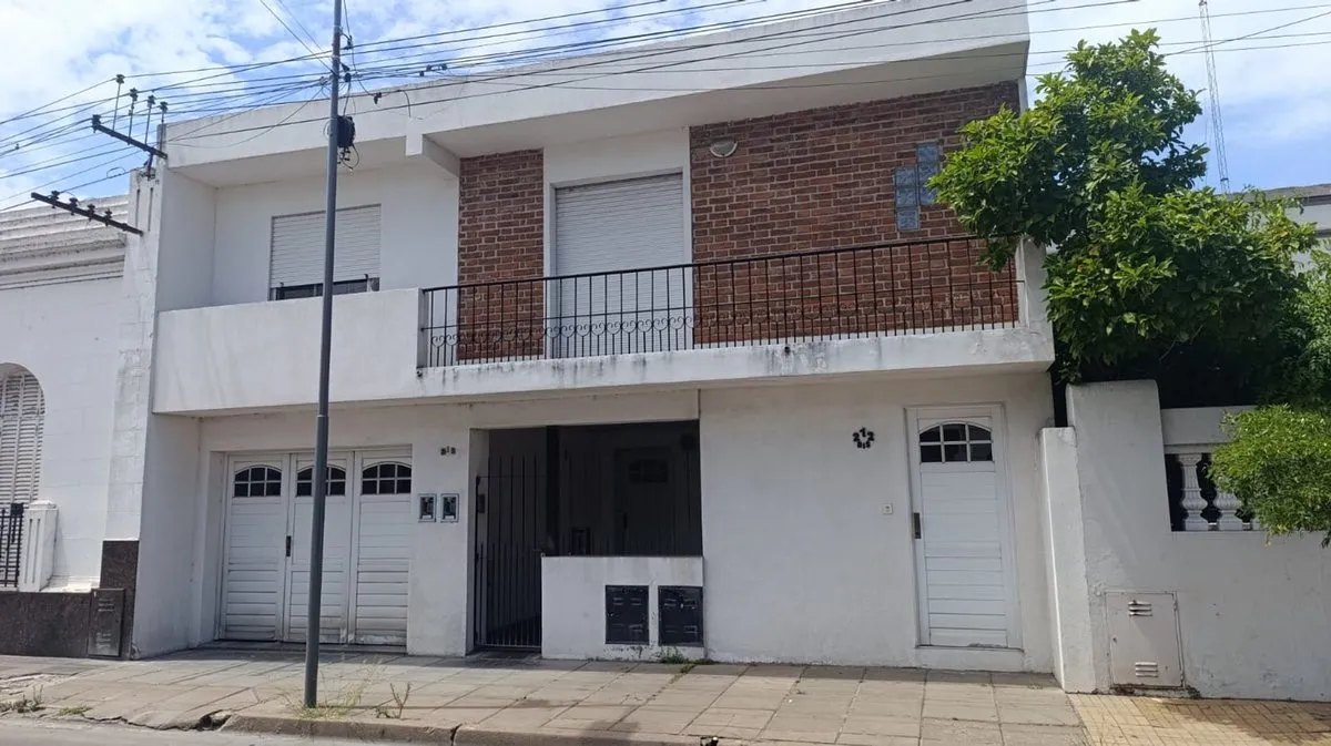 Casa en 25 de Mayo 200