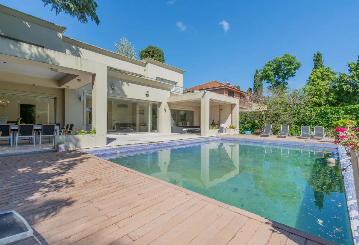 Casa en Monseñor Calcagno 300