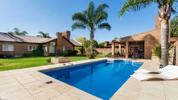 Casa en Av Fuerza Aerea 3600