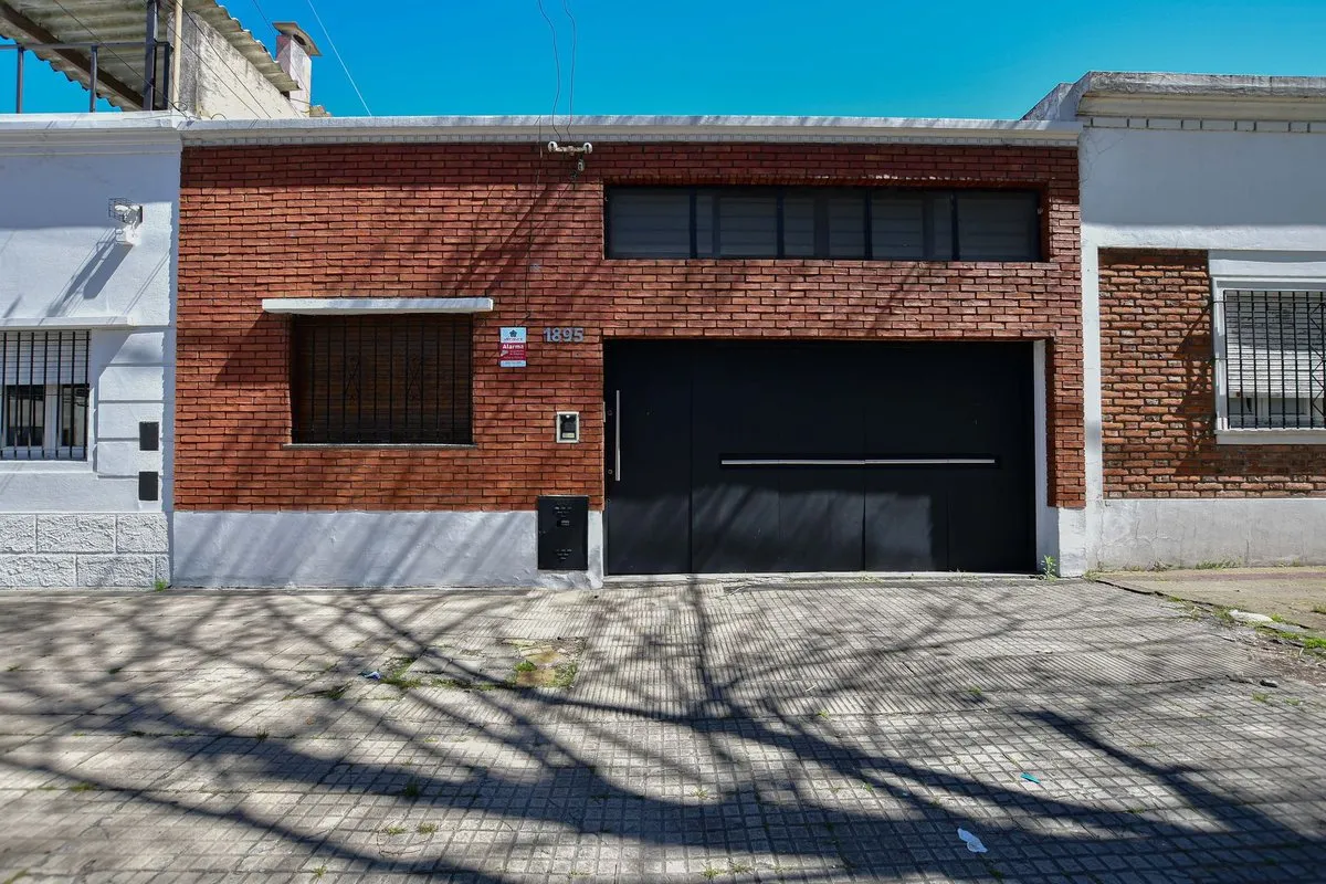 Casa en Calle 9 Entre 70 y 71 1800