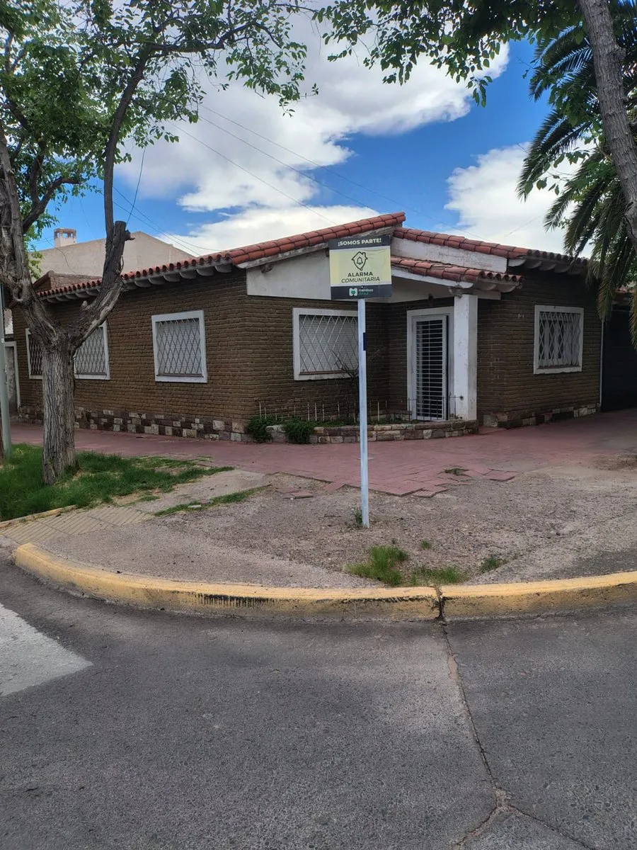 Casa en Huarpes 2100