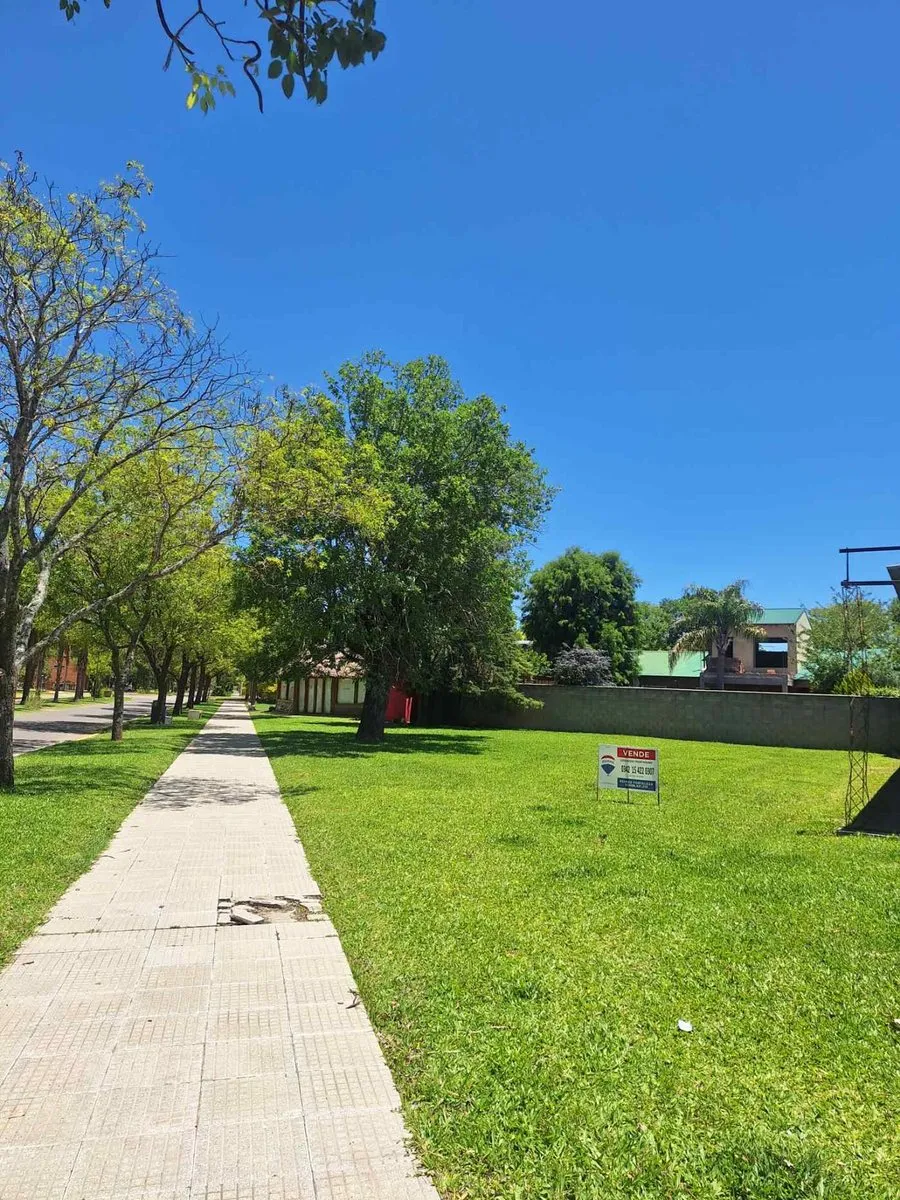 Lote en Isidoro Reinares 300