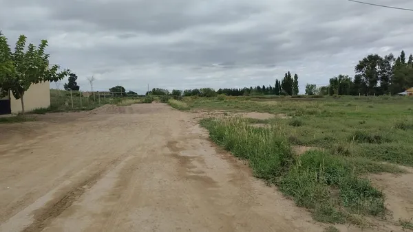 Lote en Buenos Vecinos 7700