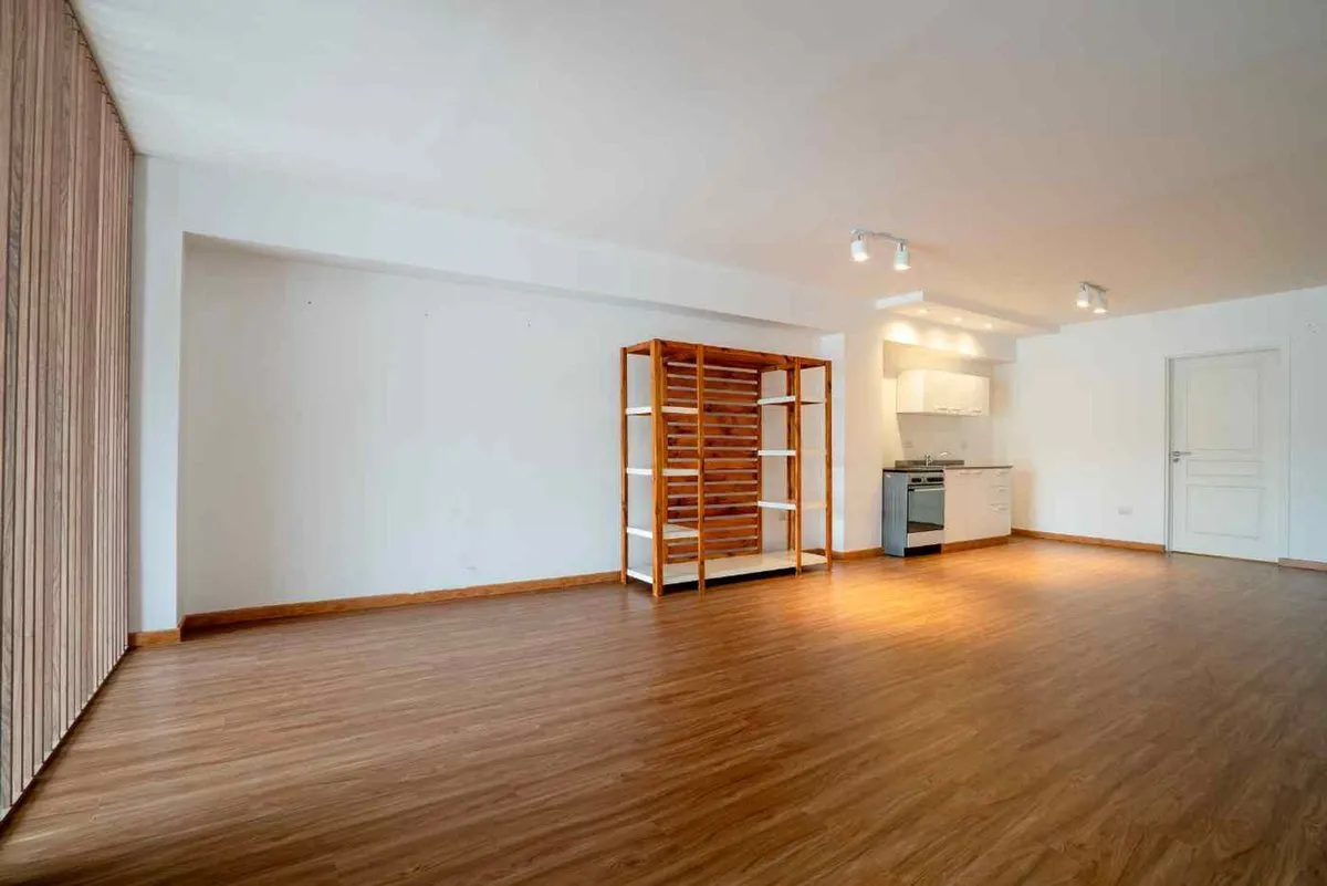 Departamento en Pujol 900