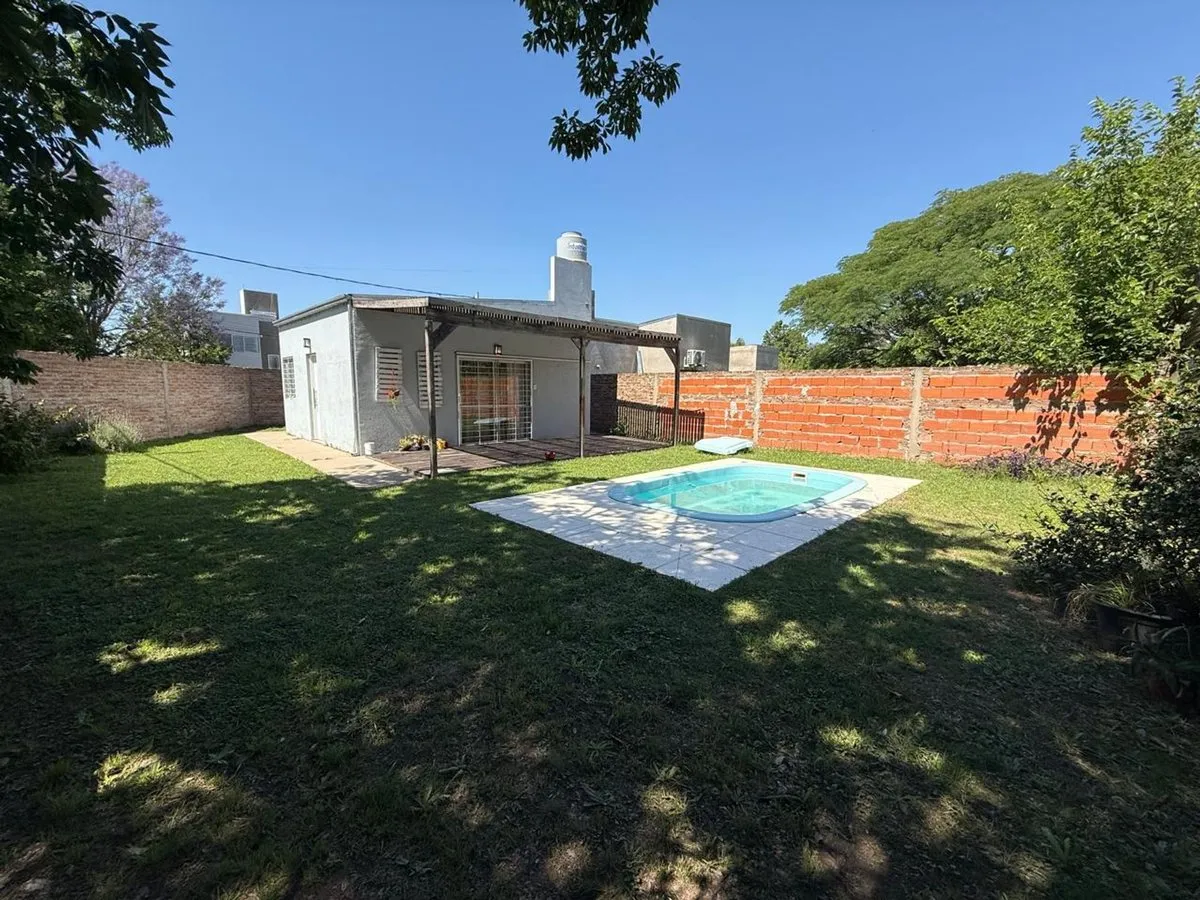 Casa en Remedios de Escalada de San Martín 500