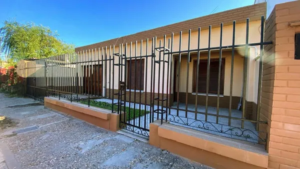 Casa en Hiopolito 1000