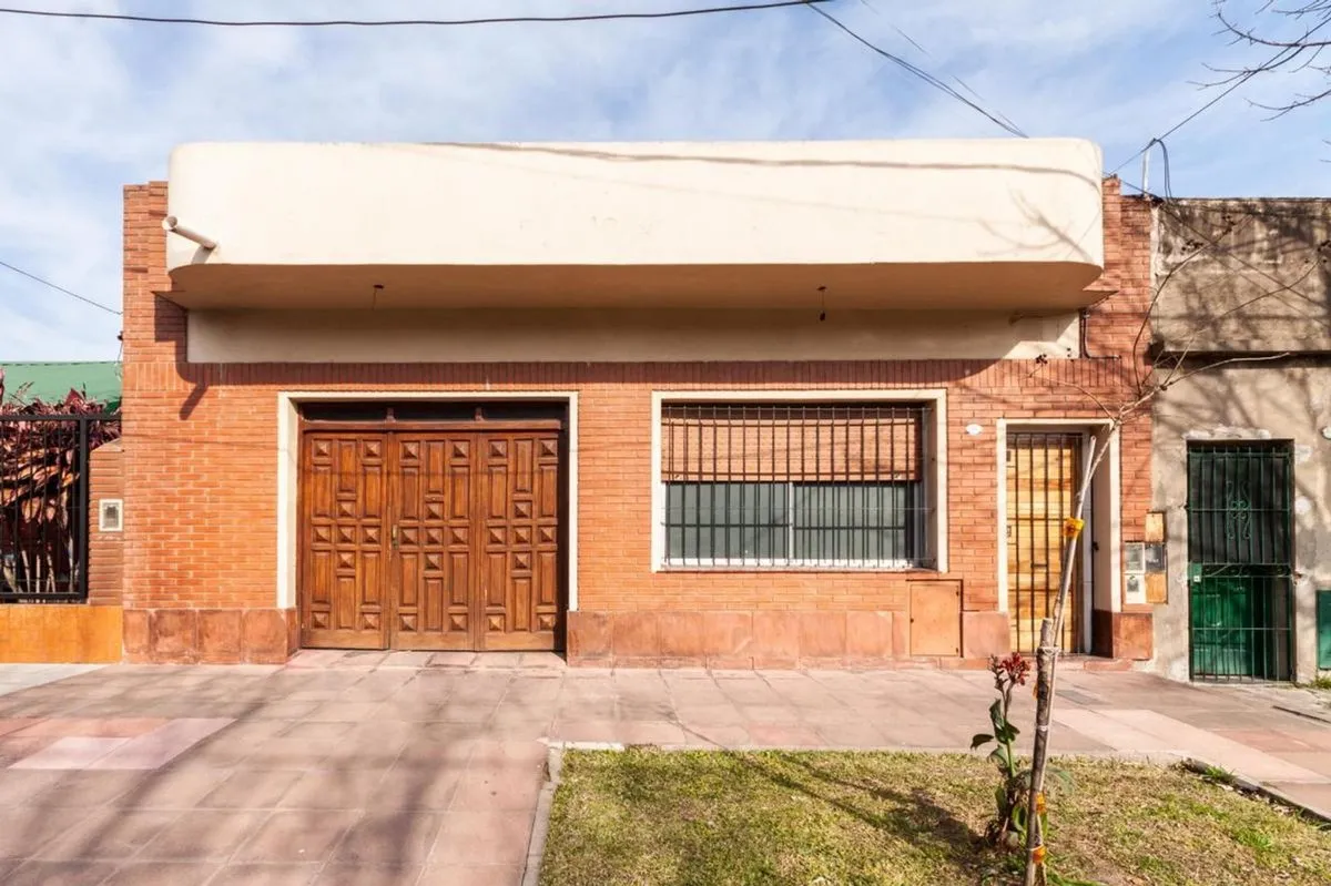 Casa en Coronel Burela 1800