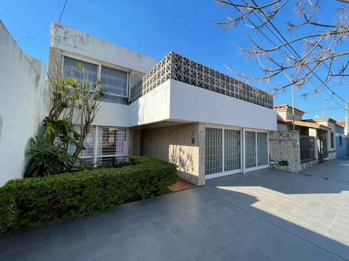 Casa en Calle Castelli 2700