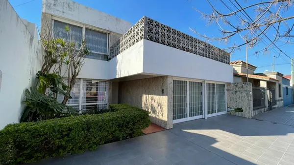 Casa en Calle Castelli 2700
