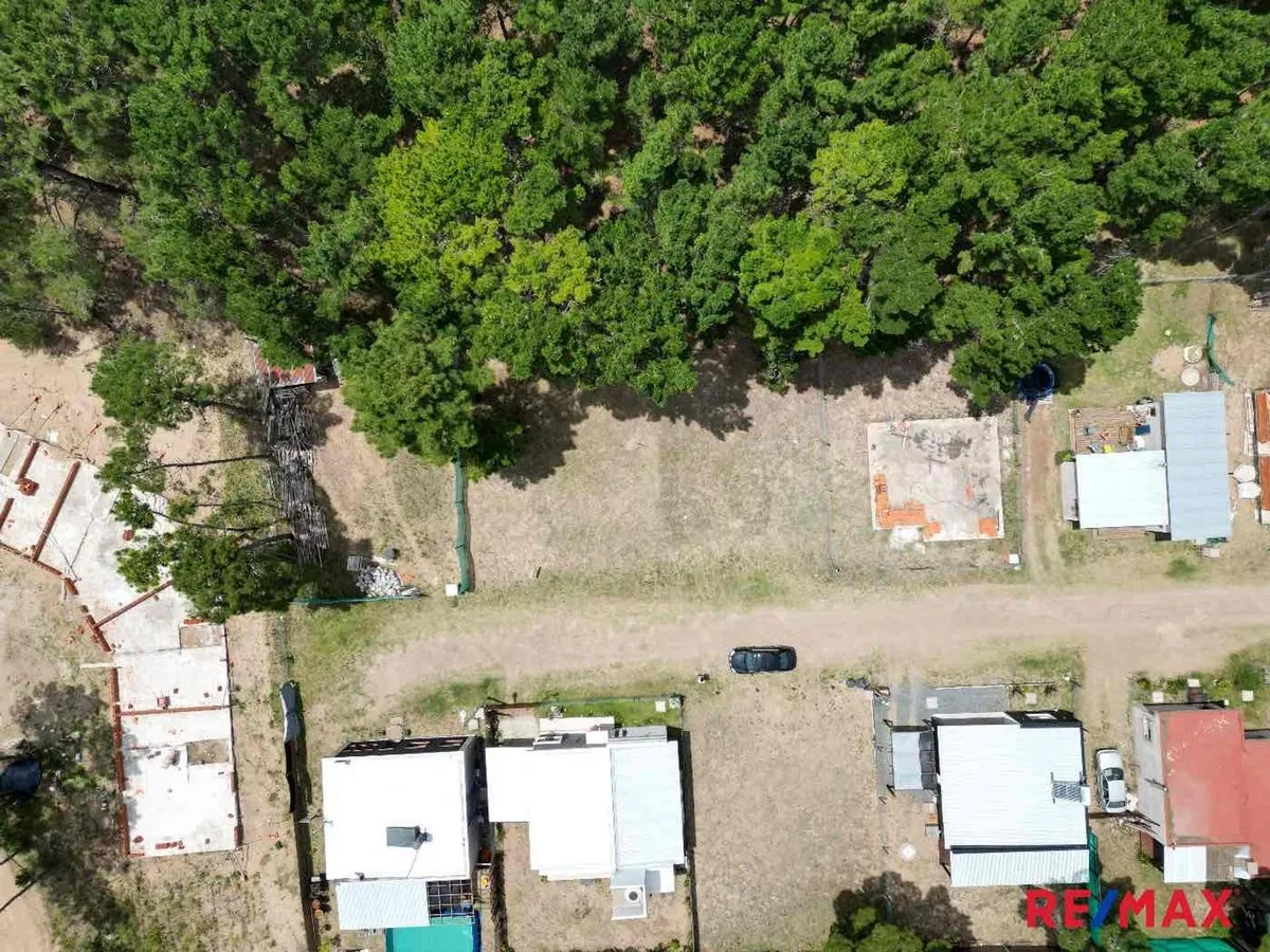 Lote en De los Calamares 2100