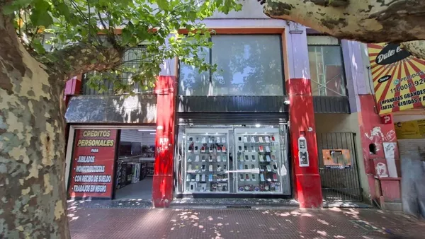 Local Comercial en Domingo Faustino Sarmiento 1600
