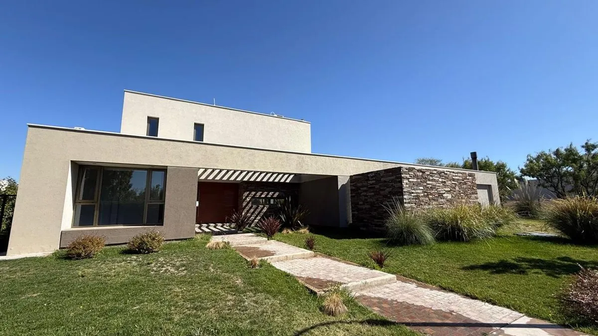 Casa en Saenz Peña, Las Compuertas, Mendoza 5800