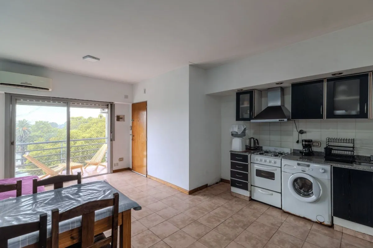 Departamento en Avenida Hipólito Yrigoyen 6300