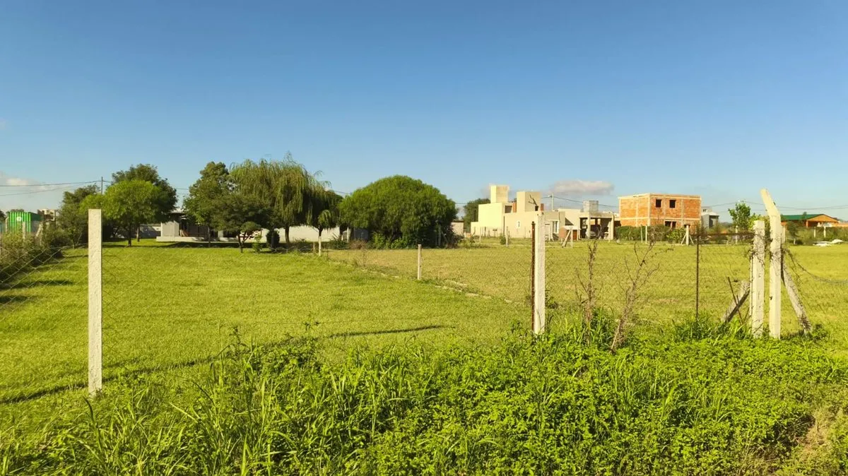 Lote en Astor Piazola S/N