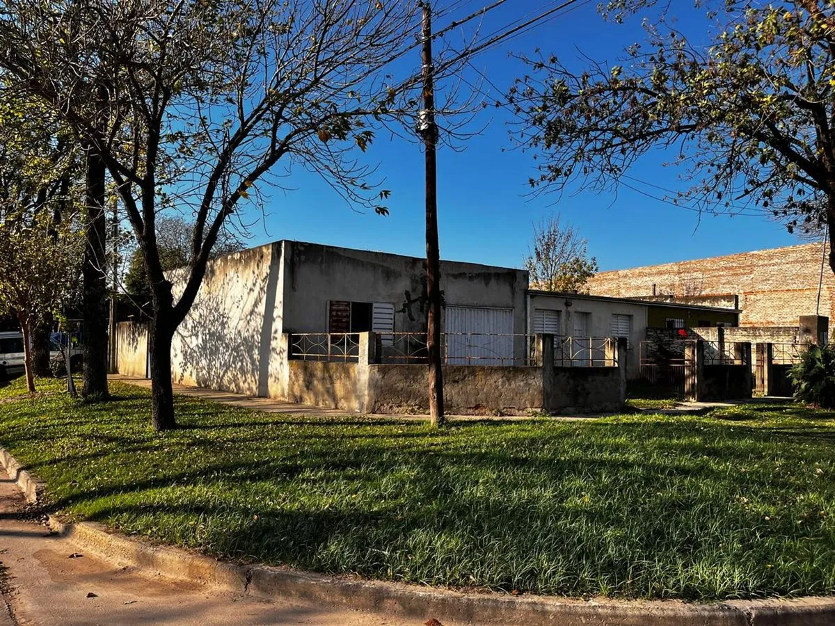 Casa en Gobernador Crespo 300
