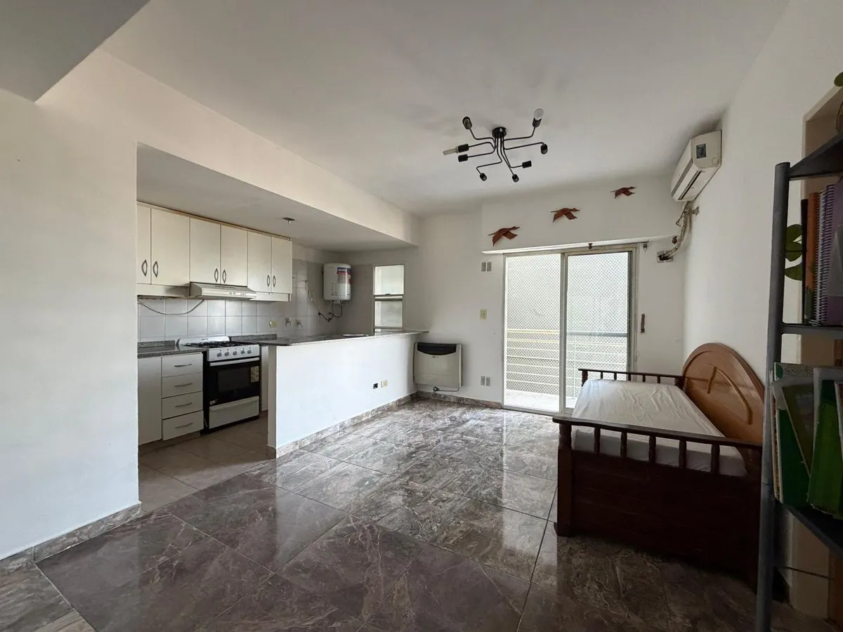 Departamento en Avenida Sáenz 1100