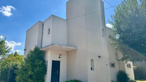 Casa en Avenida Jorge Newbery 200