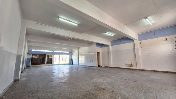 Local Comercial en Bouchard 5200
