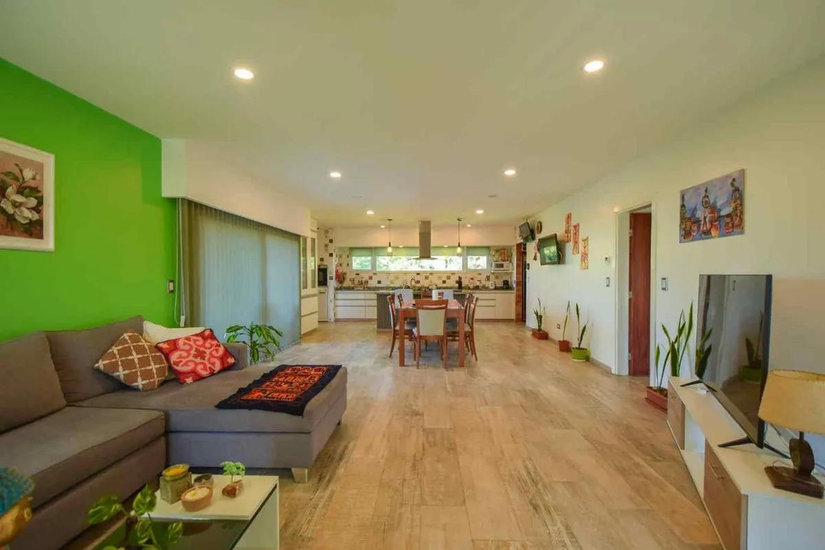 Casa en Los Laureles 1100