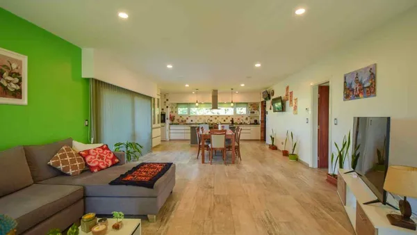 Casa en Los Laureles 1100