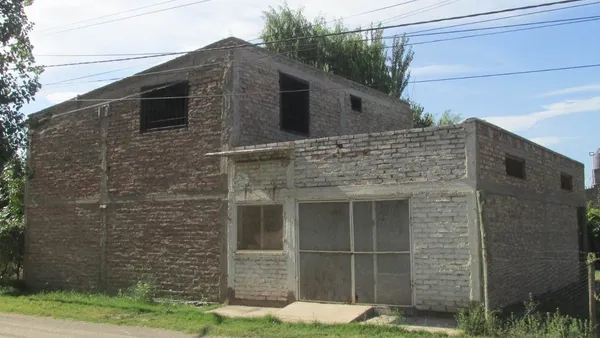 Casa en La Argentina y Suipacha 0