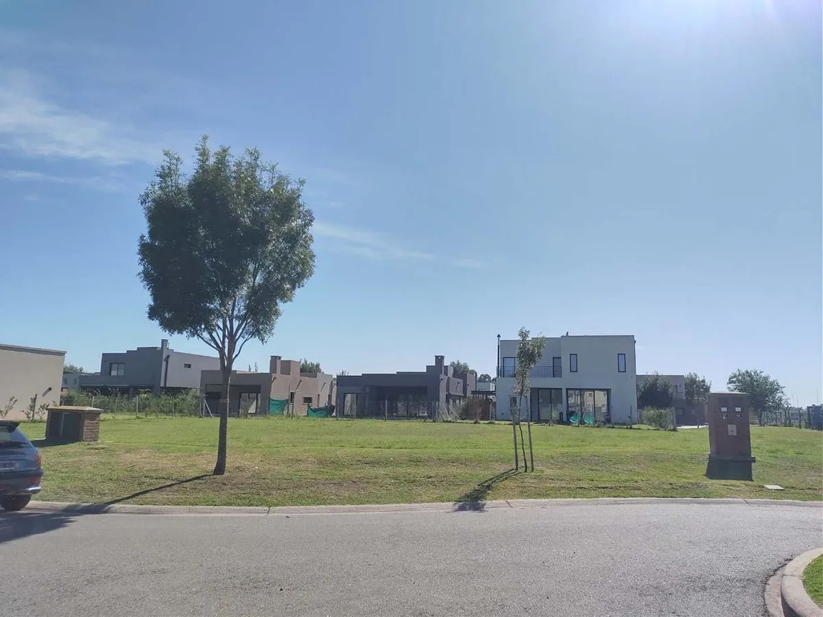 Lote en Mariano Acosta 3000