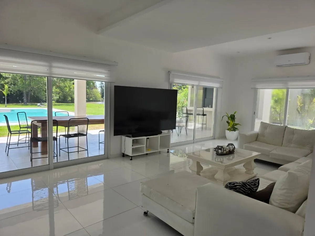 Casa en Silverio Basabe 900
