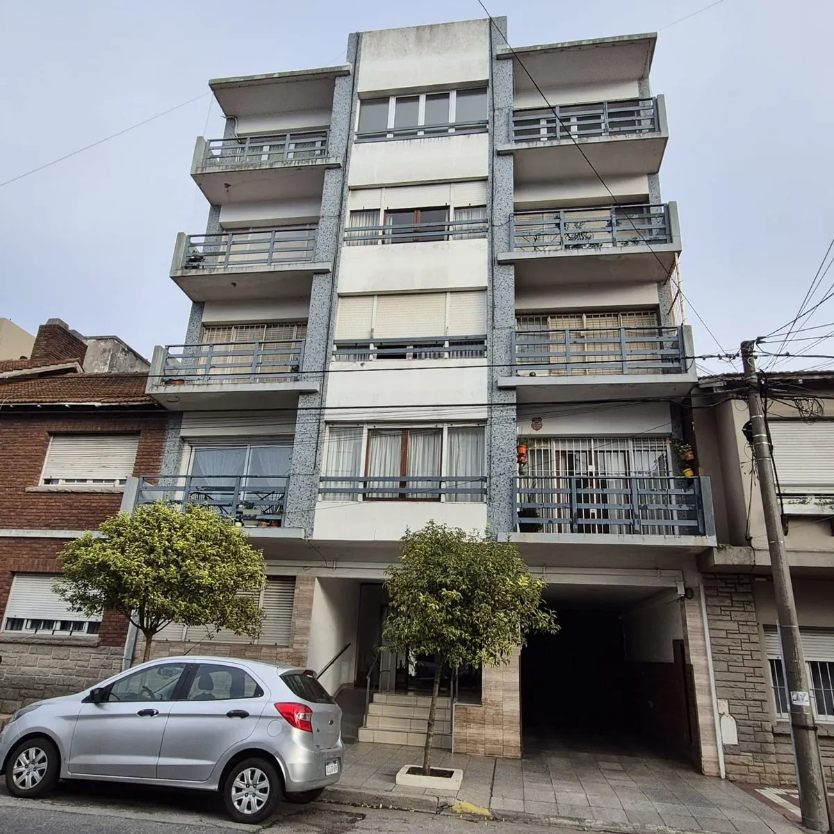 Cochera en Arenales 3000