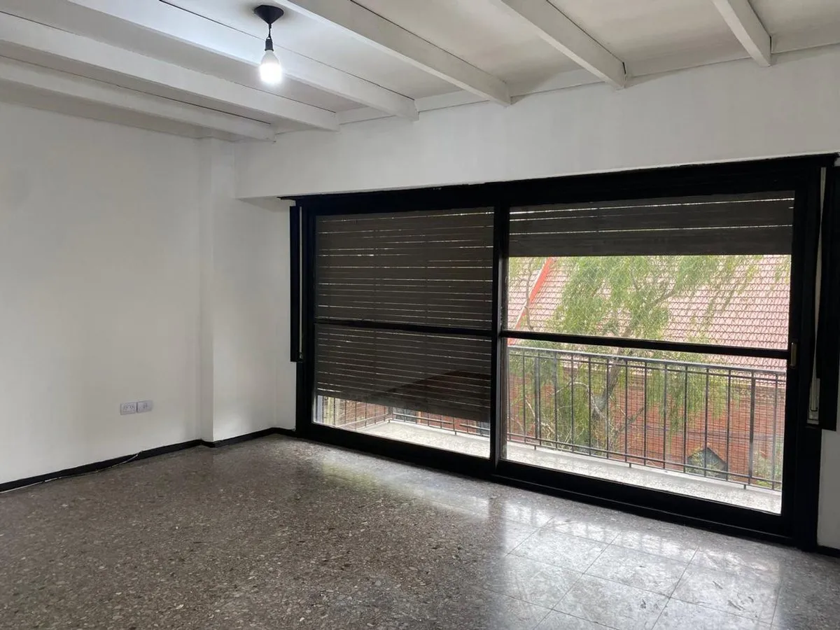 Departamento en Avenida Montes de Oca 1700