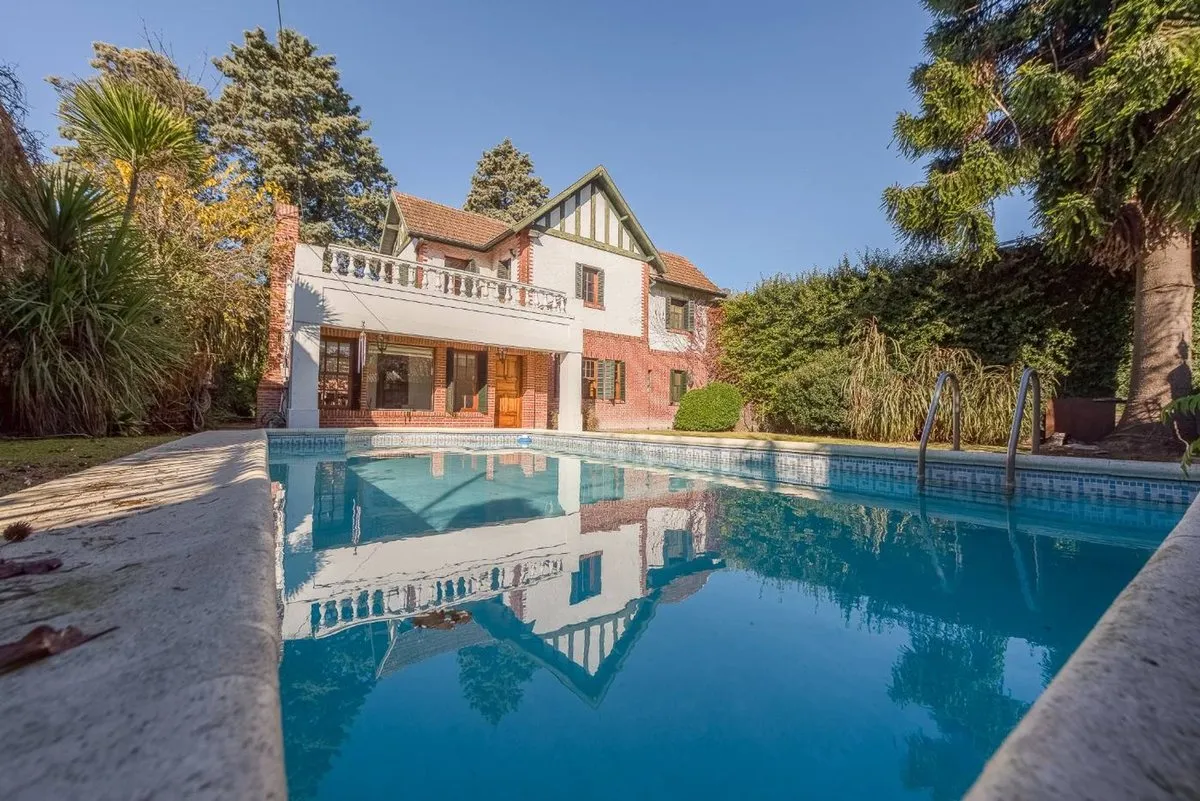 Casa en Henri Dunant 1200