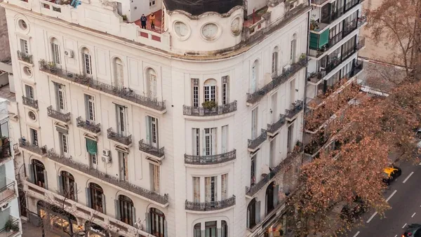 Departamento en Avenida Belgrano 2000