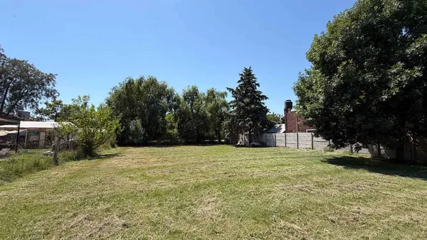 Lote en Echeverria 900